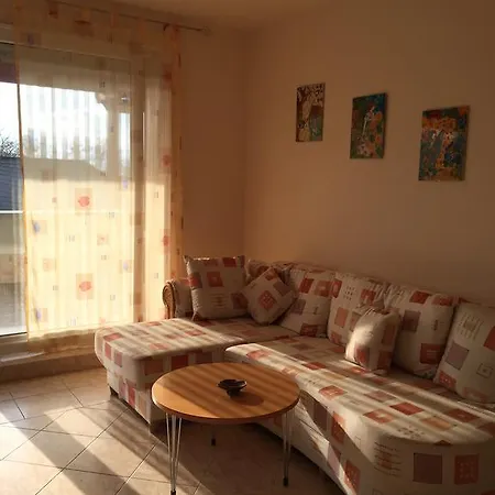 Apartment Napos Terasz Apartman