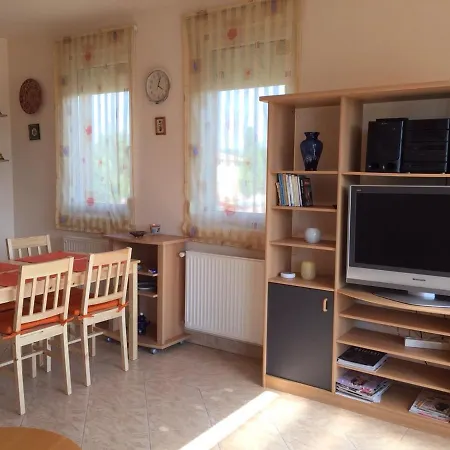 Napos Terasz Apartman *